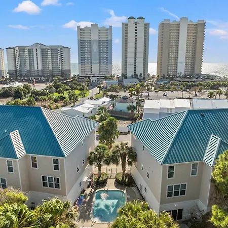 Sailors Cove: 5-Bedroom, 45 Baths, Sleeps 12! Steps Away From The Beach!